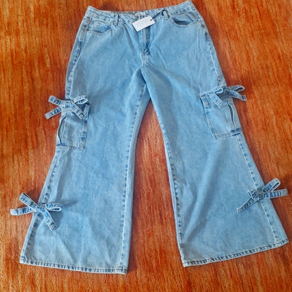 Forever 21 - Cargo 31